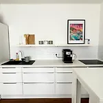 Apartamento Black Lotus 2 I Downtown I Free Parking & Fresh Coffee I 24hr Access Banská Bystrica