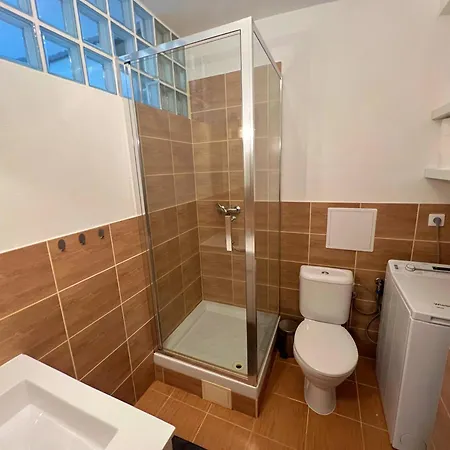 Black Lotus 2 I Downtown I Free Parking & Fresh Coffee I 24hr Access Банска-Бистрица