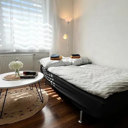 Apartmán Black Lotus 2 I Downtown I Free Parking & Fresh Coffee I 24hr Access *